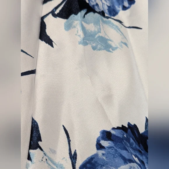 City Studio 2 Piece Lace Peekaboo A-Lined Flyaway Formal Gown W/ Pockets - Picture 14 of 14